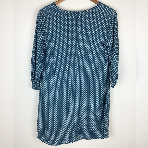 3/$25 Old Navy Teal Floral V-Neck Shift Dress - Picture 3 of 6